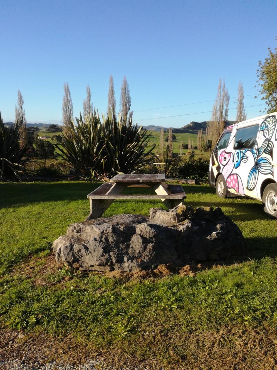 Junohall Backpackers Cuevas de Waitomo Exterior foto